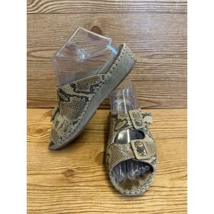 La Plume Women's Italian Leather Slides Sandals 38 US 7.5-8 Snake Print Buckle